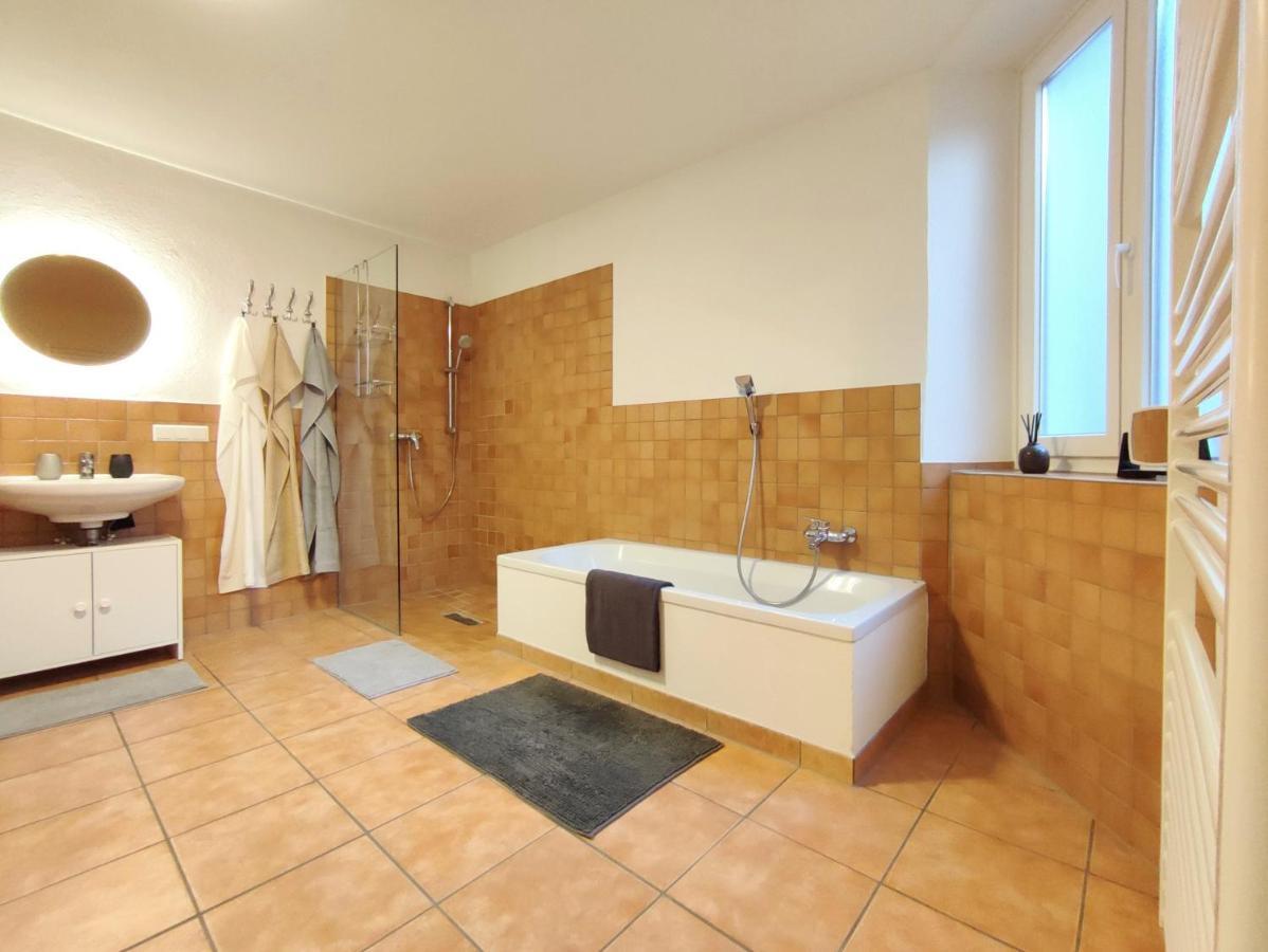 Haus Mediterran - Gemuetliches Ferienhaus 130 M² Fuer Max. 7 Personen Mit Balkon Und Garten Am Bodensee Radolfzell am Bodensee Buitenkant foto